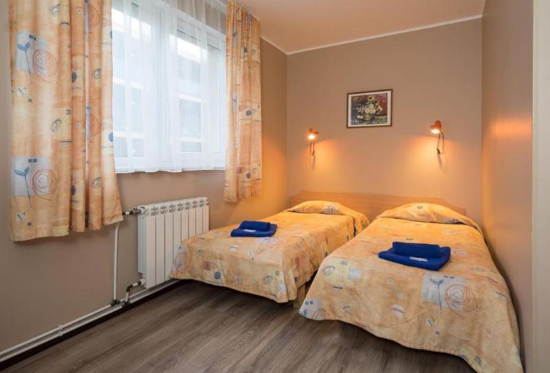 Lillekuela Hotel Reval Zimmer foto
